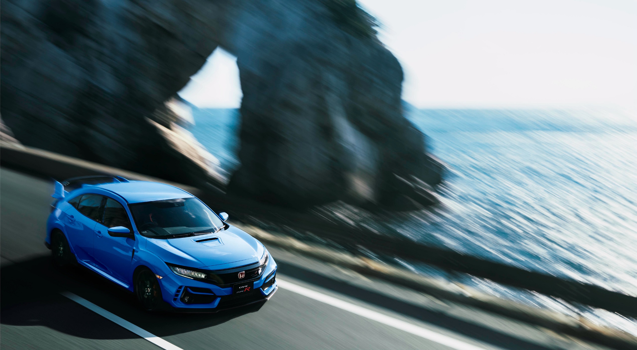 Download 2020 Honda Civic Type R - Front Three-Quarter HD Wallpaper 2560x1409 #48