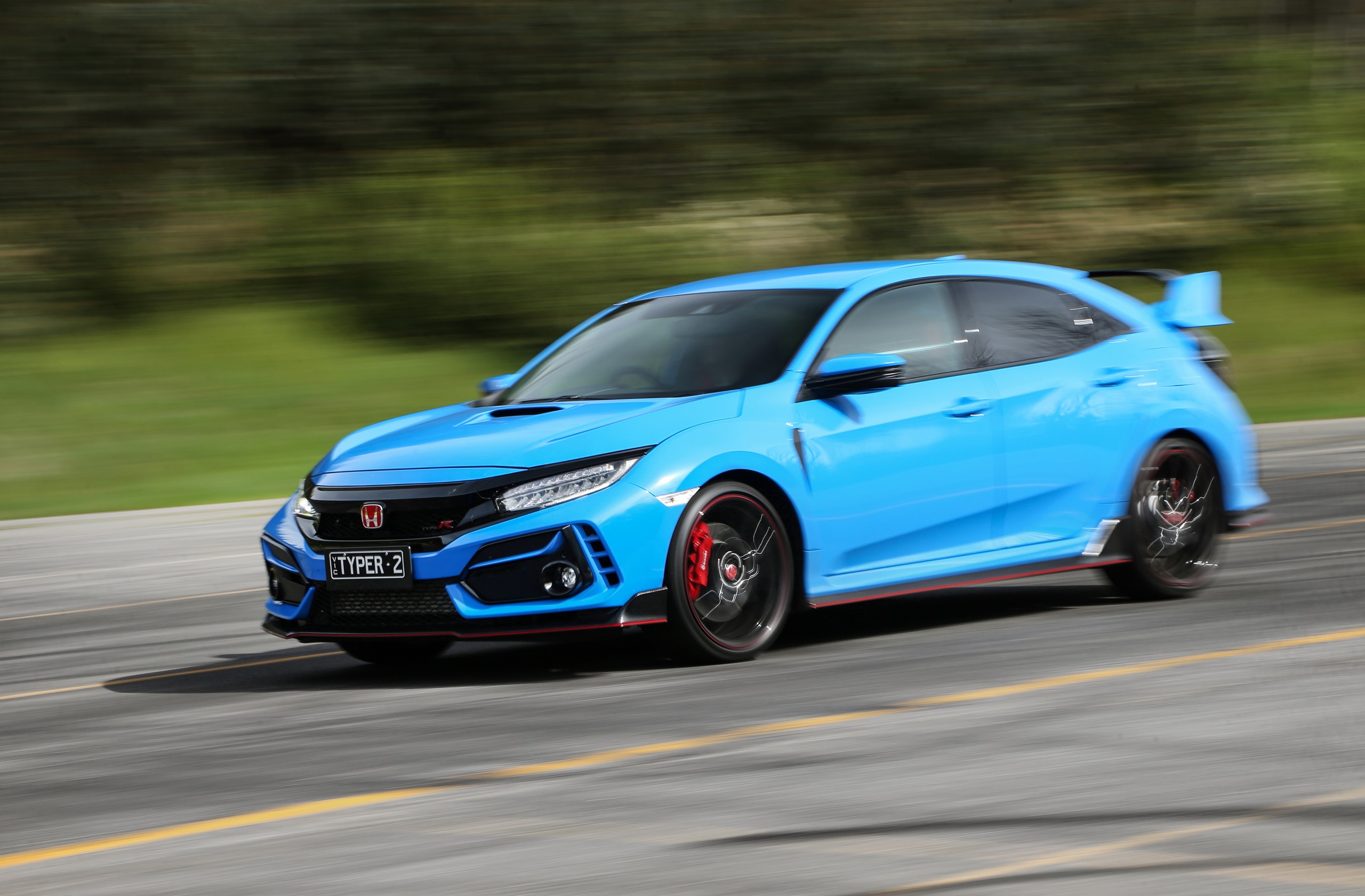 Download 2020 Honda Civic Type R - Front Three-Quarter HD Wallpaper 2560x1681 #8