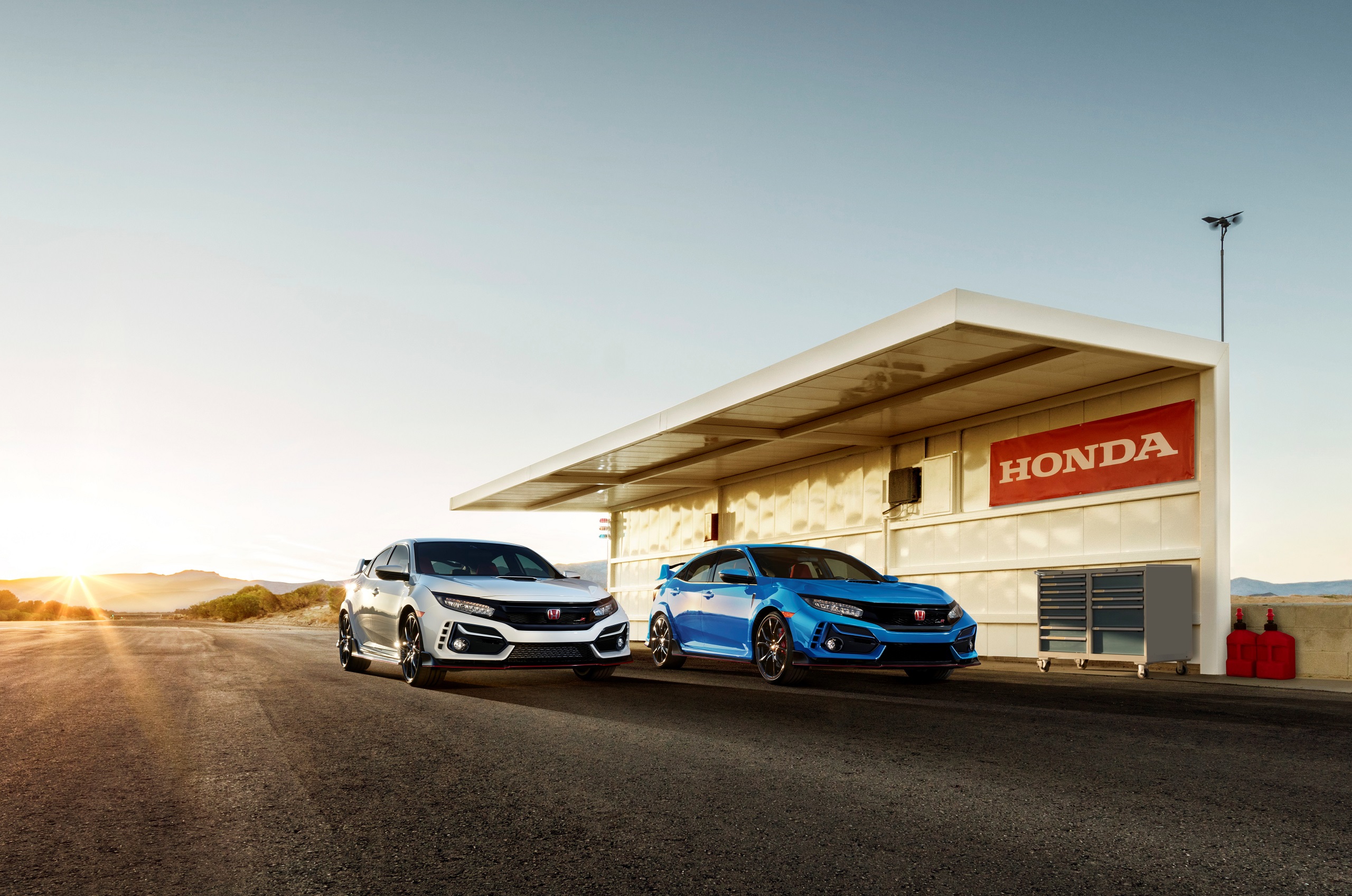 Download 2020 Honda Civic Type R - Front Three-Quarter HD Wallpaper 2560x1696 #46