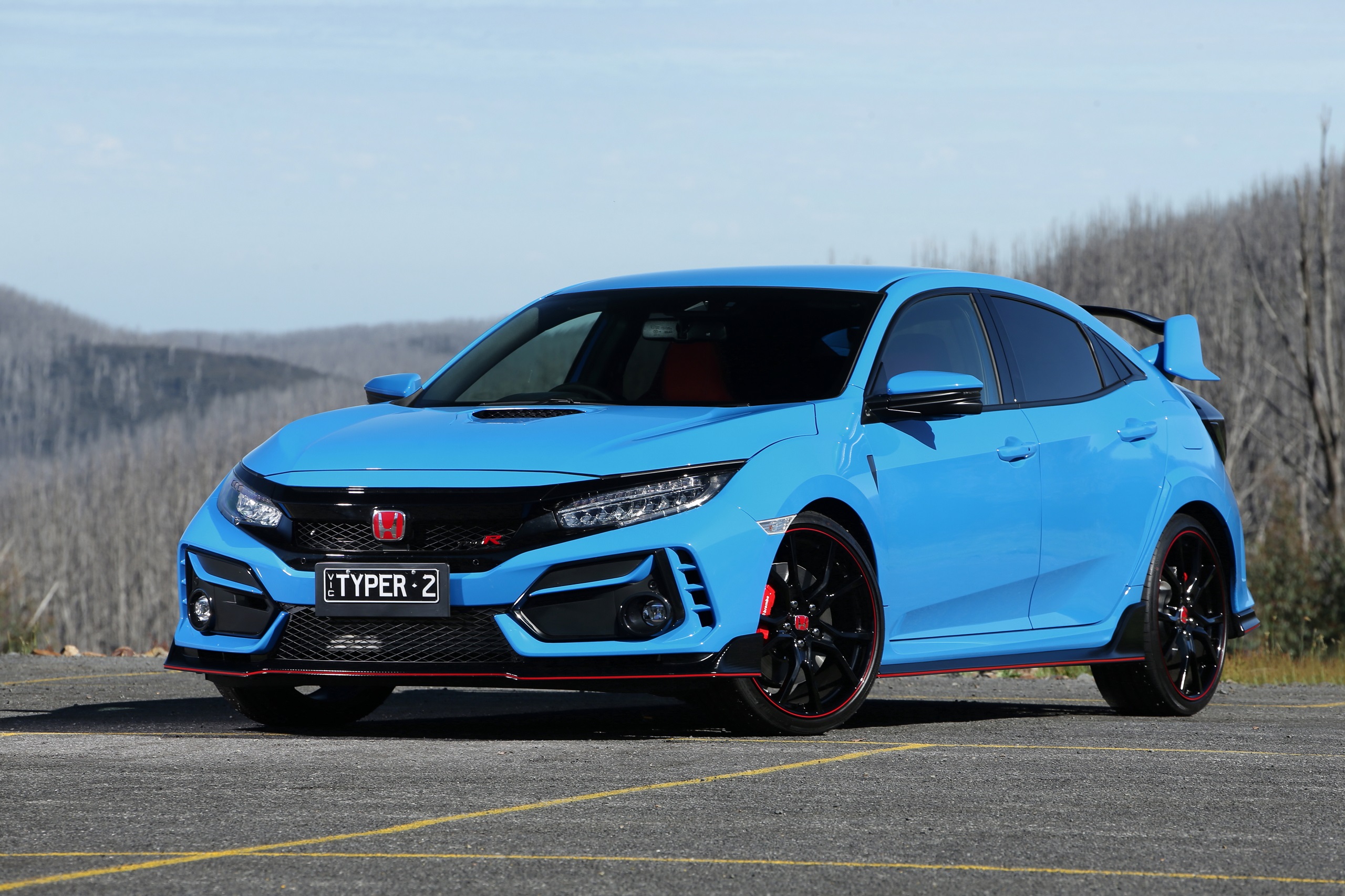 Download 2020 Honda Civic Type R - Front Three-Quarter HD Wallpaper 2560x1706 #18