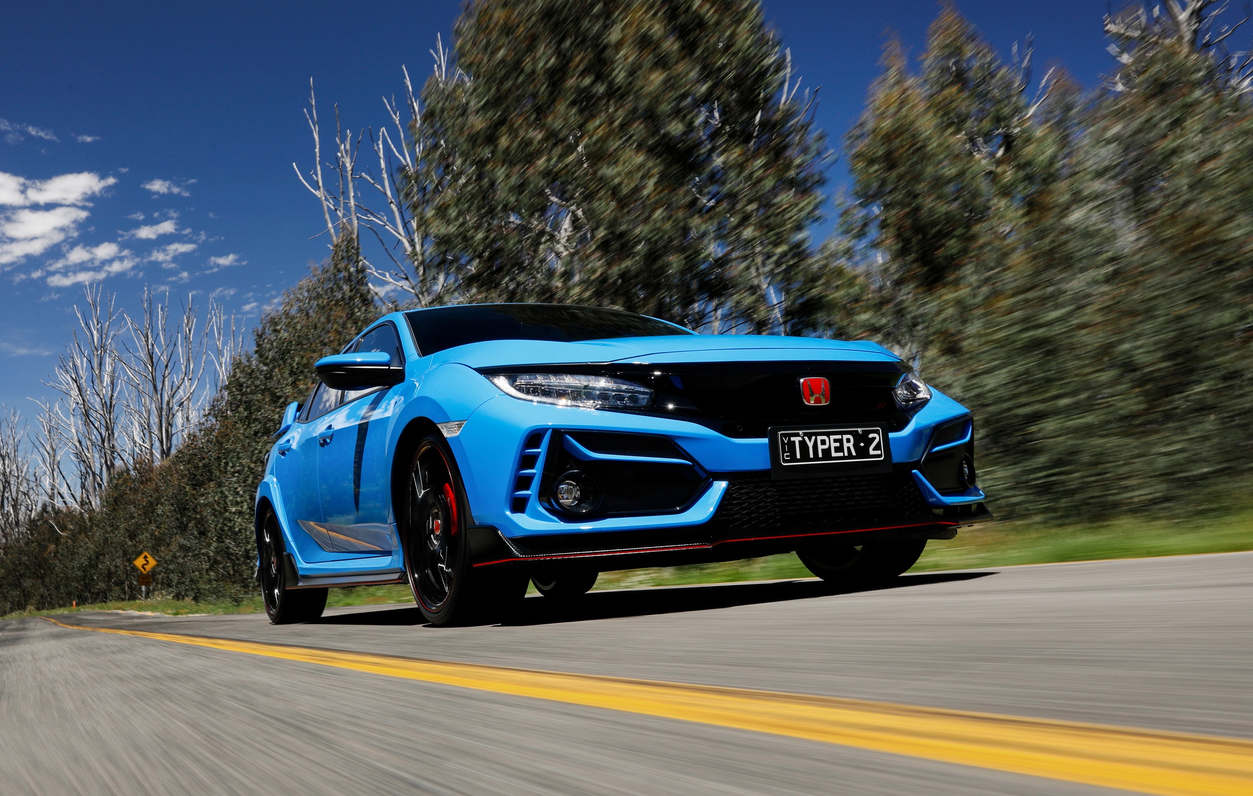 Download 2020 Honda Civic Type R - Front Three-Quarter HD Wallpaper 2560x1626 #10