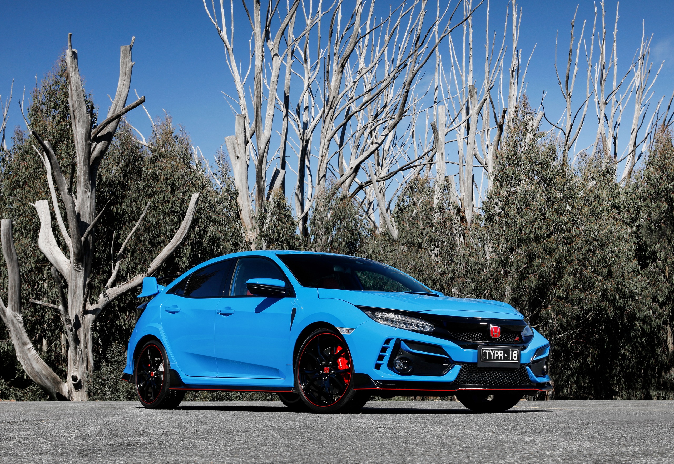 Download 2020 Honda Civic Type R - Front Three-Quarter HD Wallpaper 2560x1765 #19