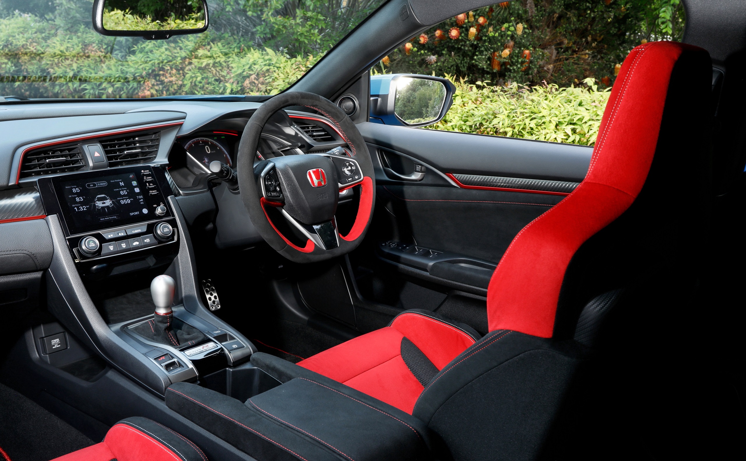 Download 2020 Honda Civic Type R - Interior, Cockpit HD Wallpaper 2560x1581 #42