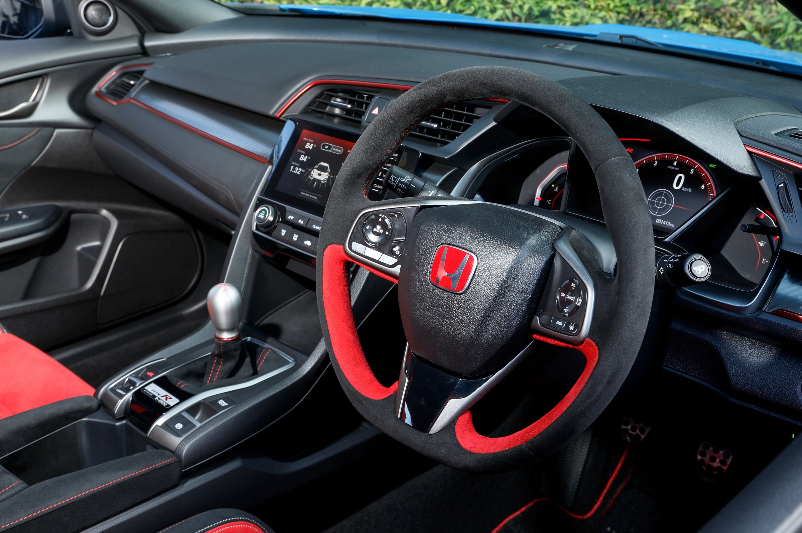 Download 2020 Honda Civic Type R - Interior, Steering Wheel HD Wallpaper 2560x1700 #44