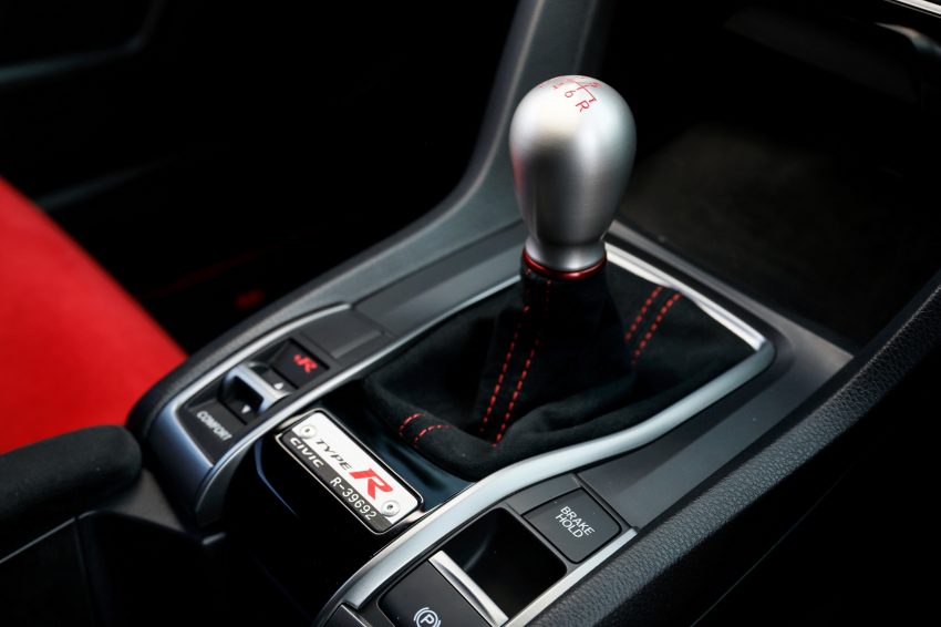 2020 Honda Civic Type R - Paddle Shifters Wallpaper 850x566 #45