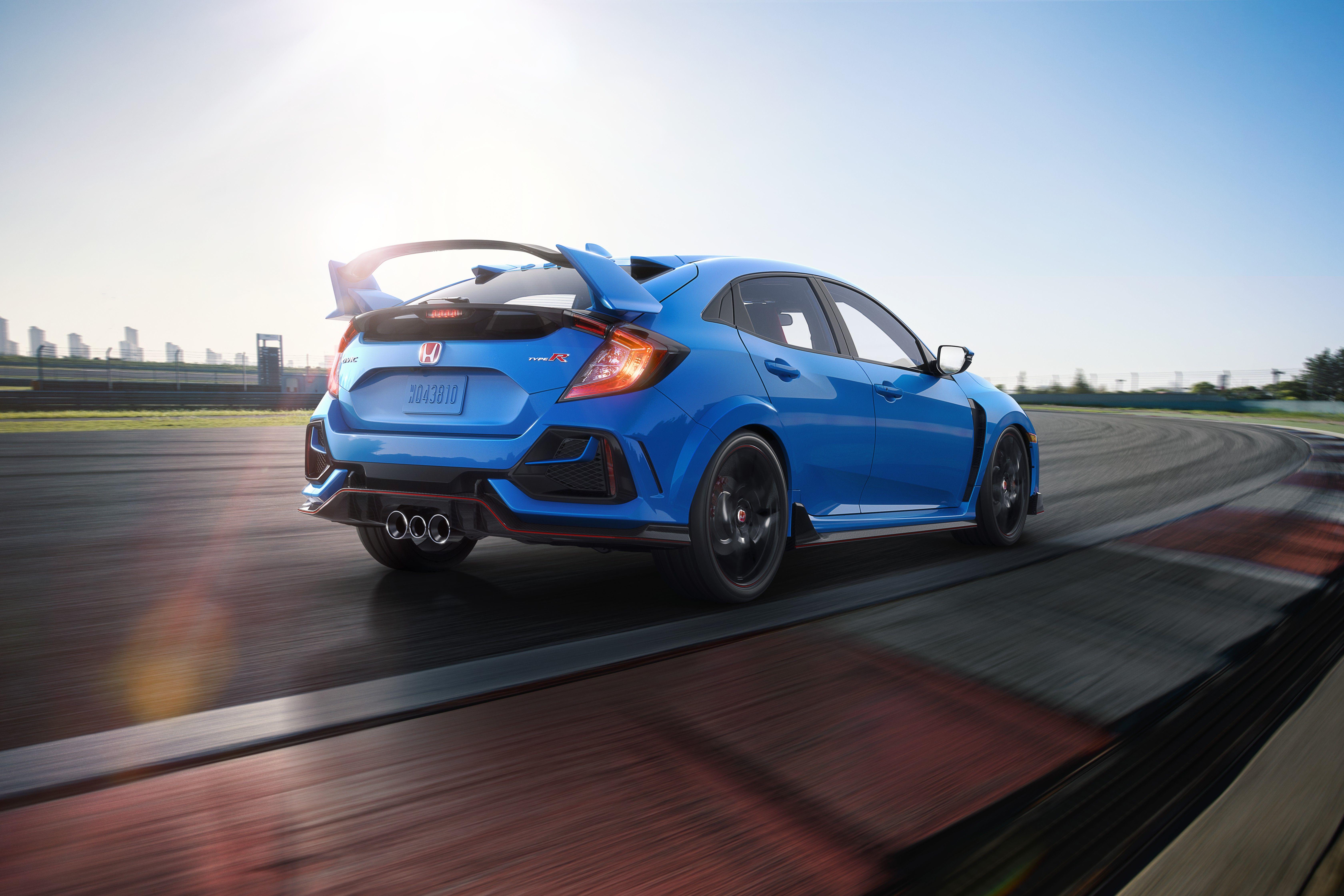 Download 2020 Honda Civic Type R - Rear Three-Quarter HD Wallpaper 6720x4480 #57