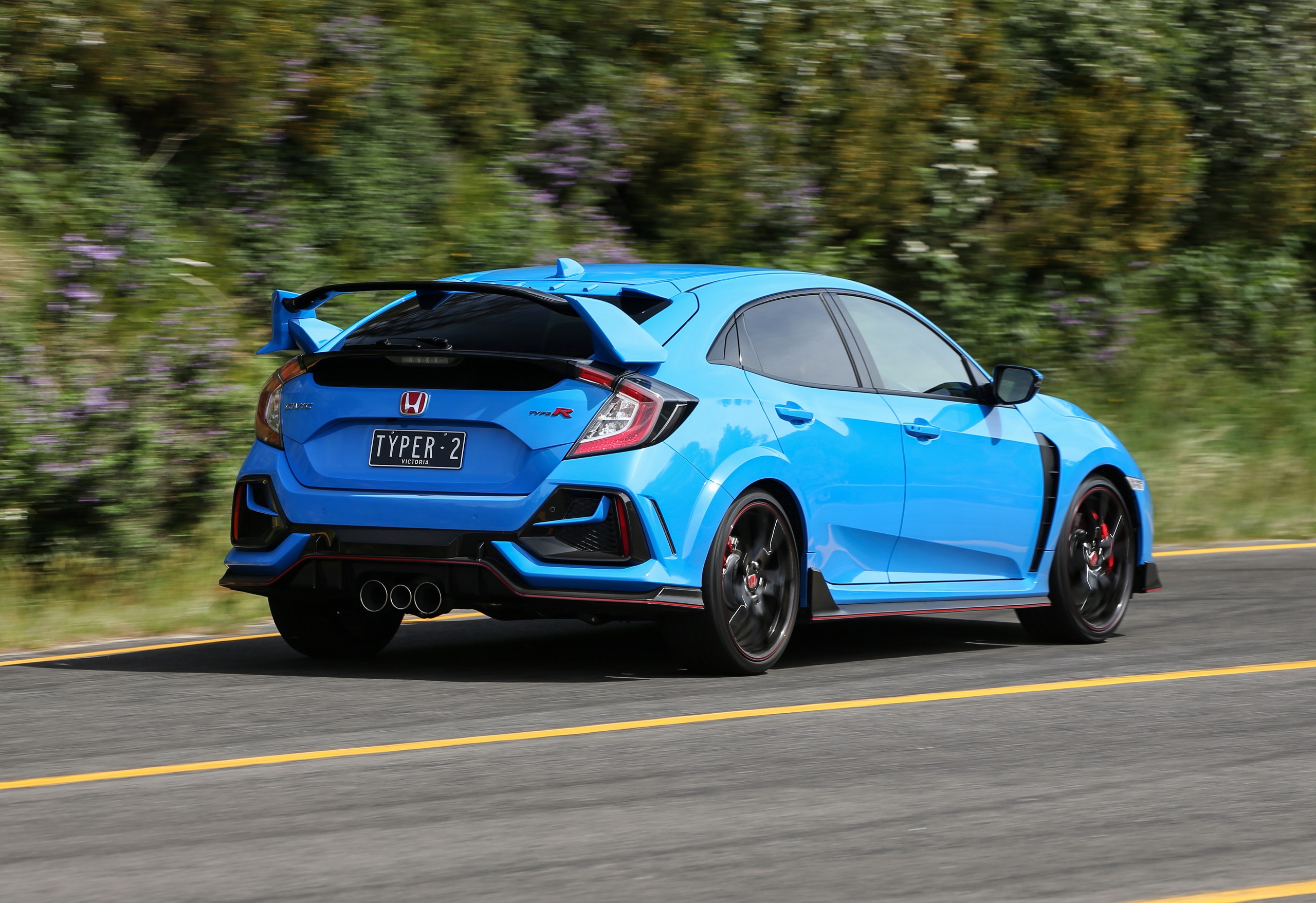 Download 2020 Honda Civic Type R - Rear Three-Quarter HD Wallpaper 2560x1756 #13