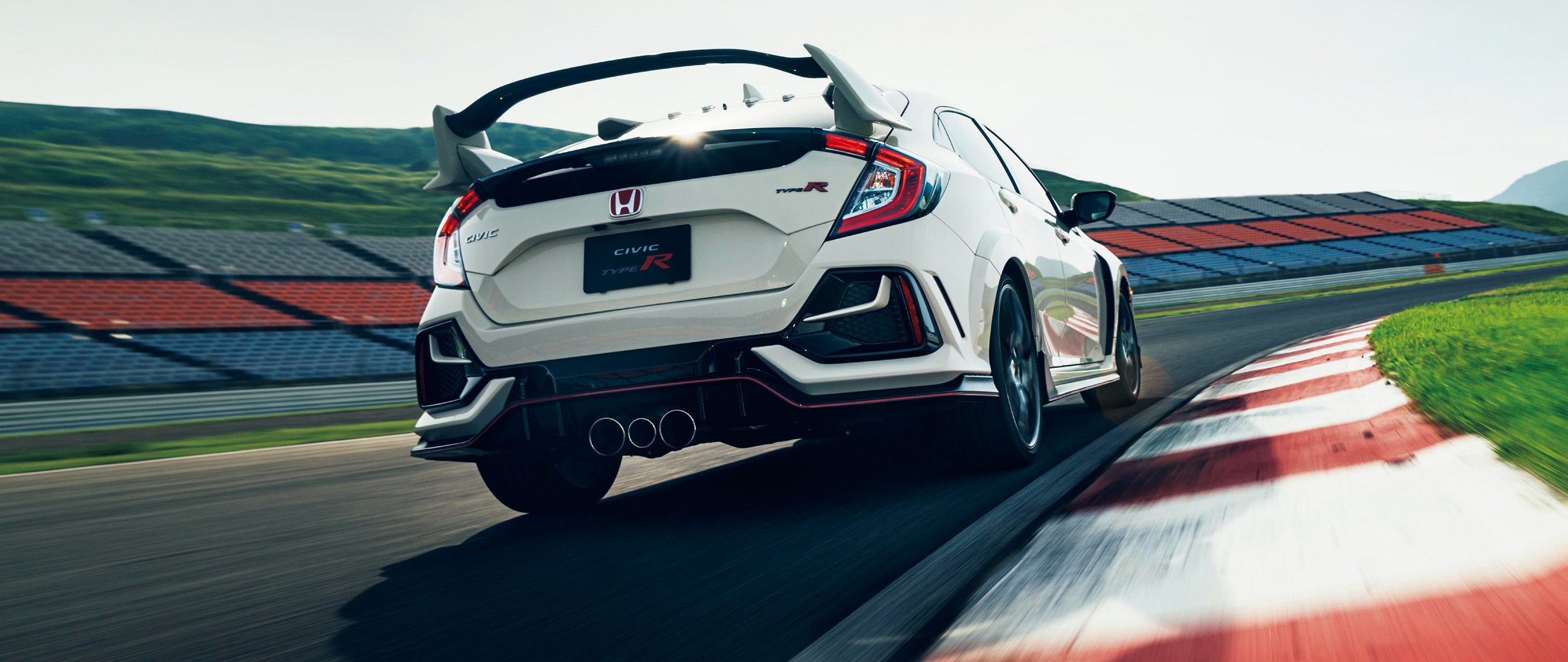 Download 2020 Honda Civic Type R - Rear HD Wallpaper 2560x1080 #52
