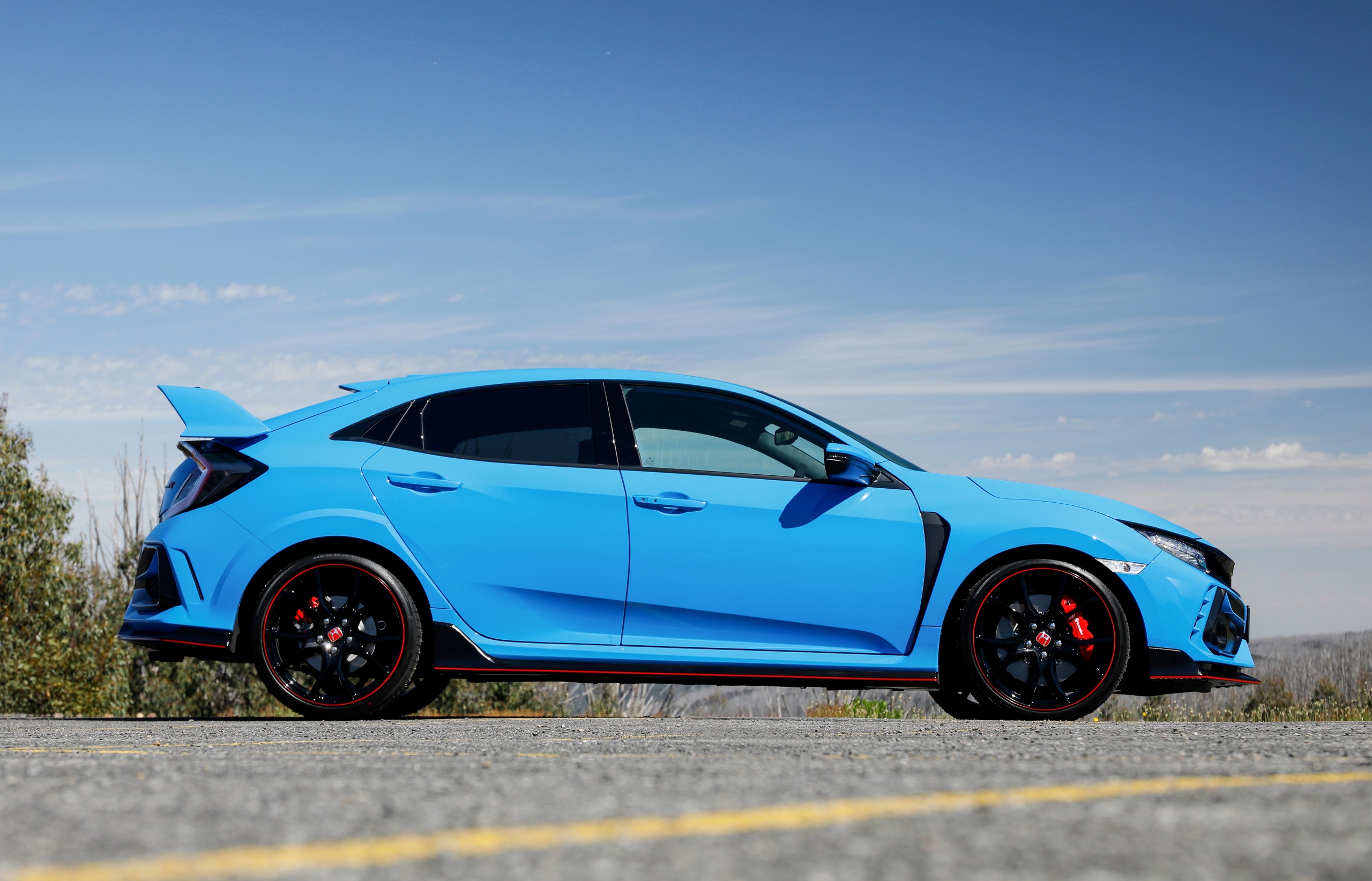 Download 2020 Honda Civic Type R - Side HD Wallpaper 2560x1644 #25