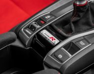 2020 Honda Civic Type R [UK-spec] - Central Console Wallpaper 190x150