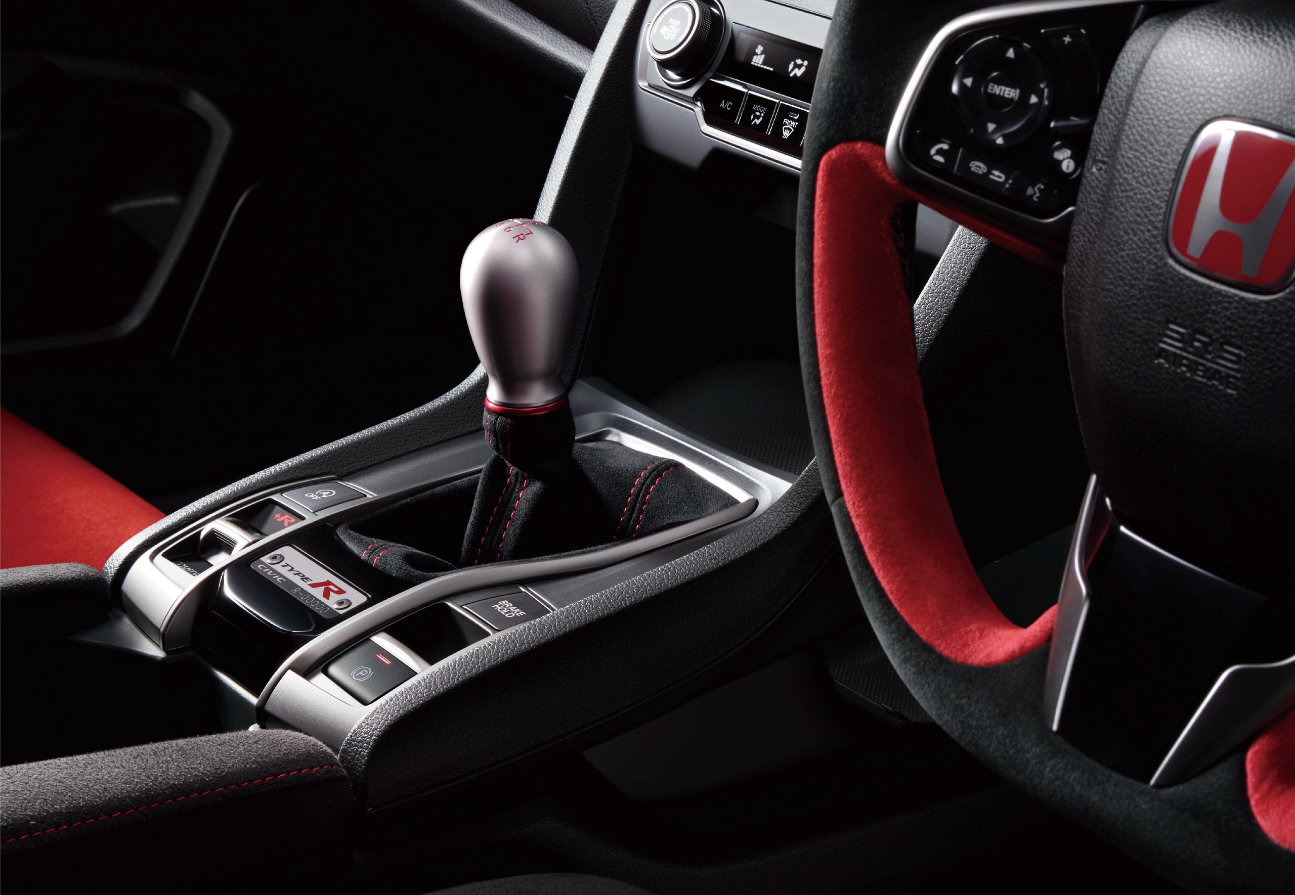 Download 2020 Honda Civic Type R [UK-spec] - Central Console HD Wallpaper 2560x1770 #32