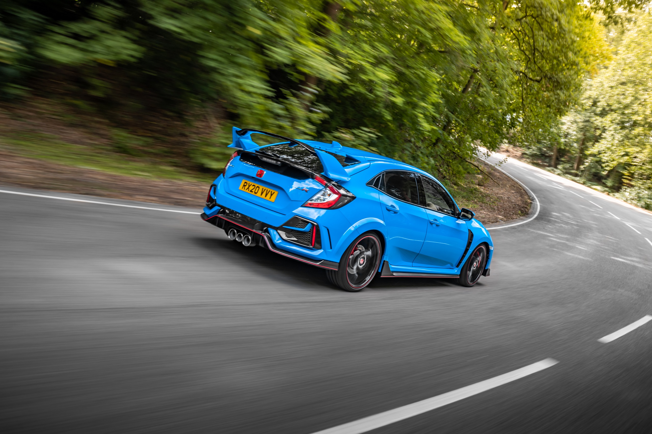 Download 2020 Honda Civic Type R [UK-spec] - Rear Three-Quarter HD Wallpaper 2560x1706 #5
