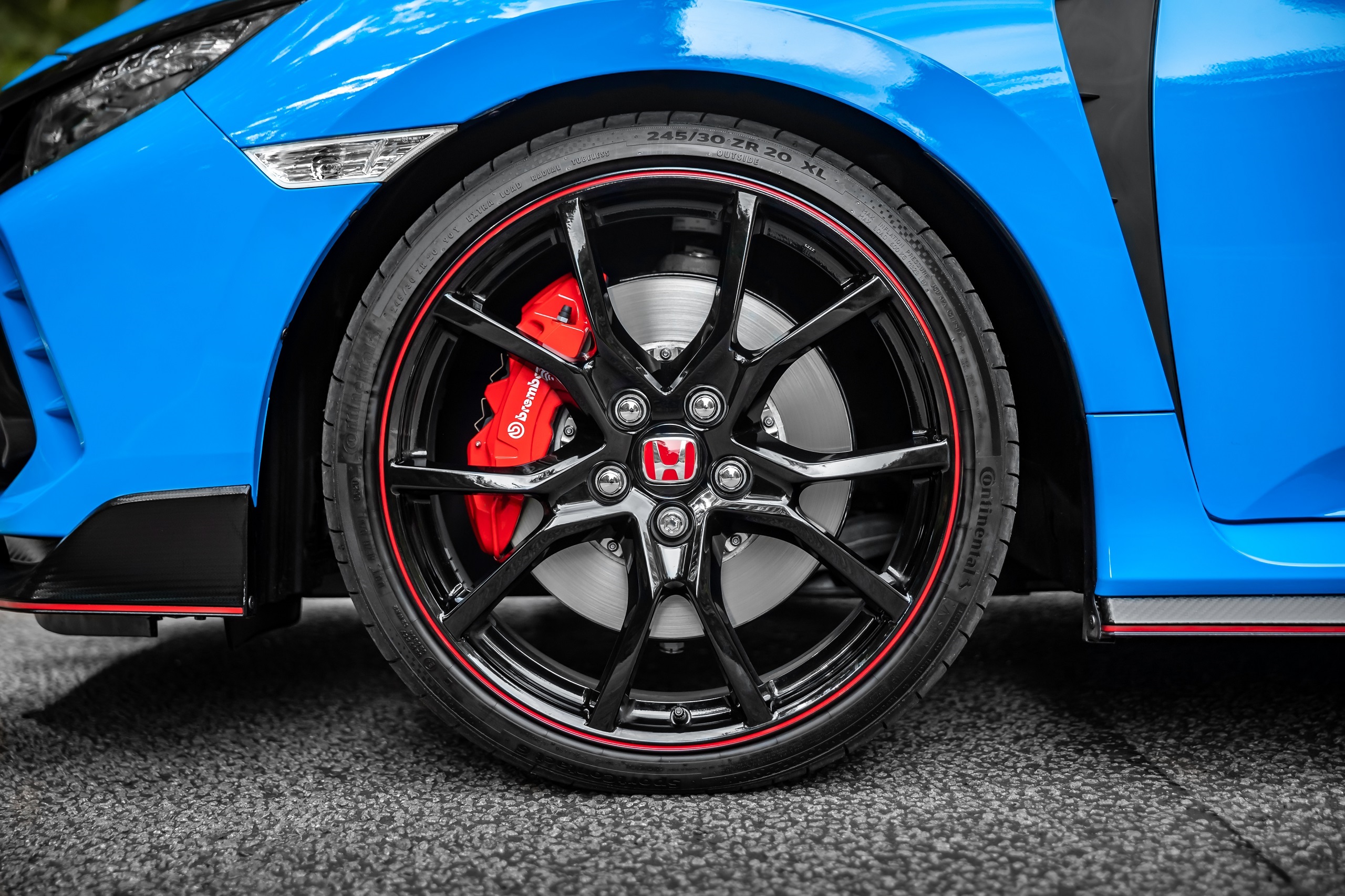 Download 2020 Honda Civic Type R [UK-spec] - Wheel HD Wallpaper 2560x1706 #17