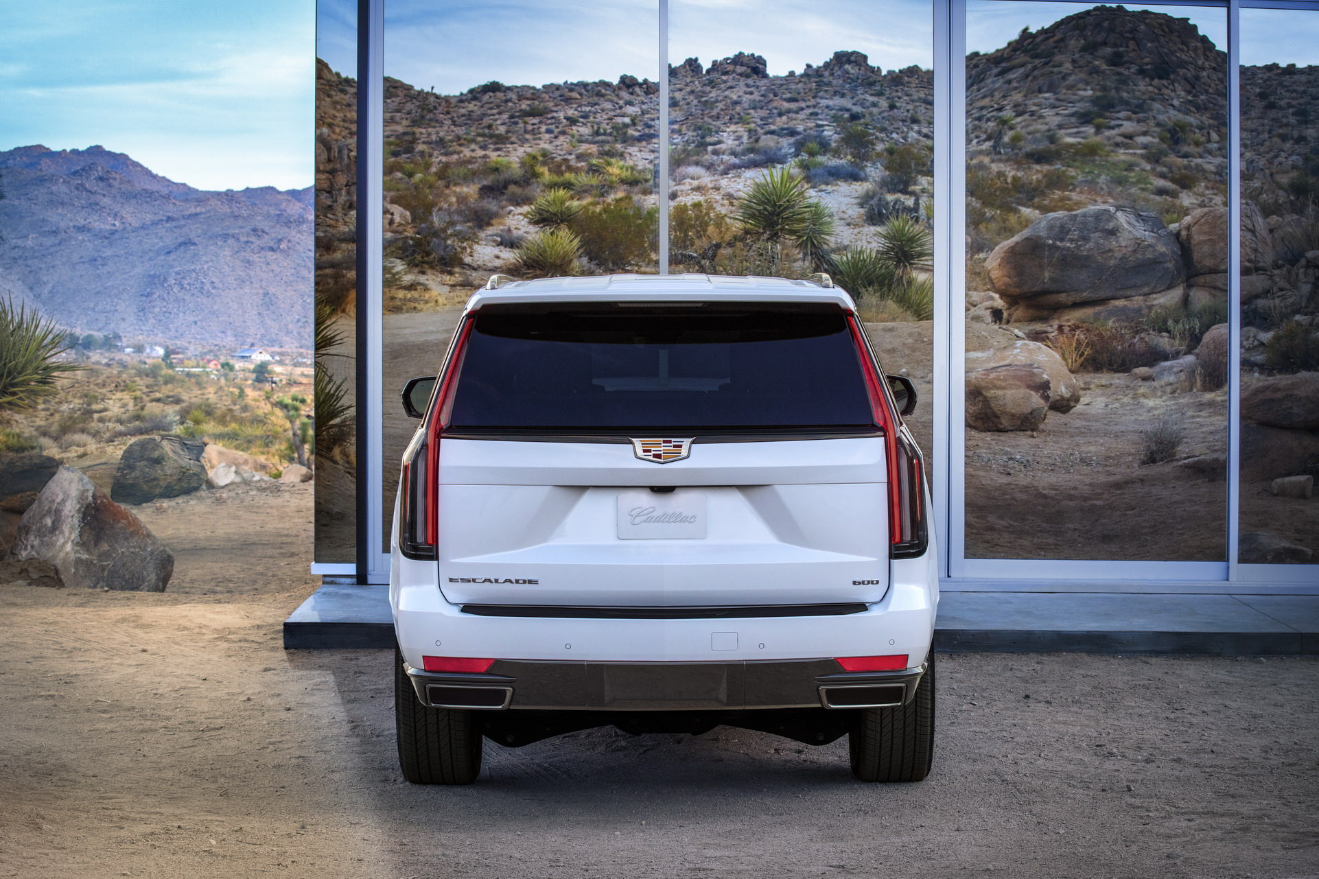 Download 2021 Cadillac Escalade - Rear HD Wallpaper 1922x1281 #33