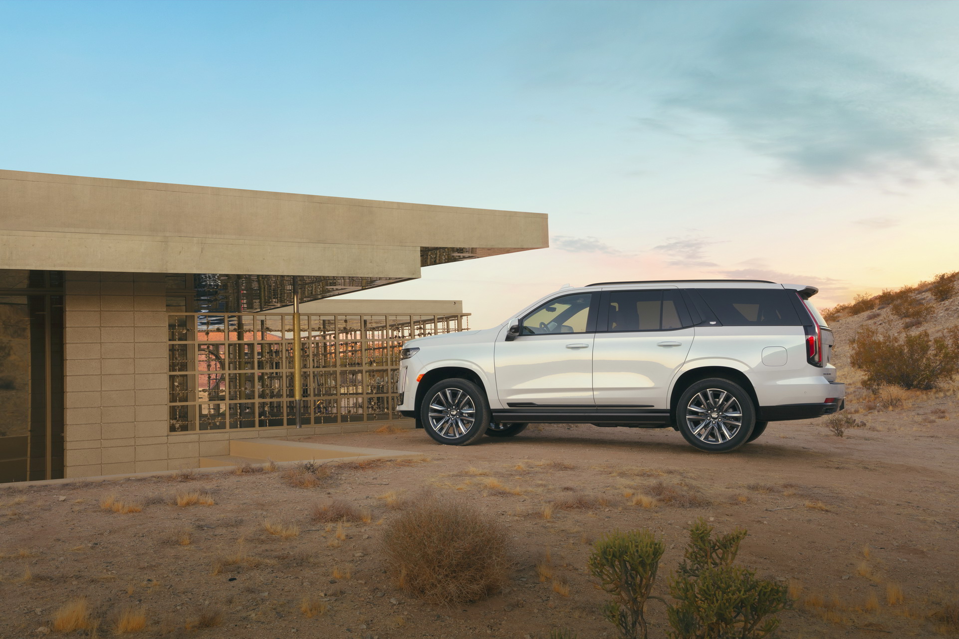 Download 2021 Cadillac Escalade - Side HD Wallpaper 1922x1281 #41