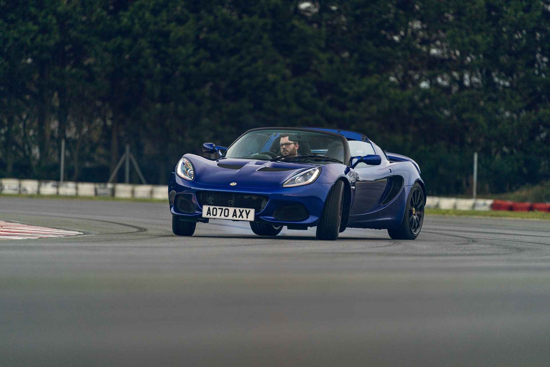 Download 2021 Lotus Elise Sport 240 Final Edition - Front Three-Quarter HD Wallpaper 1920x1280 #10