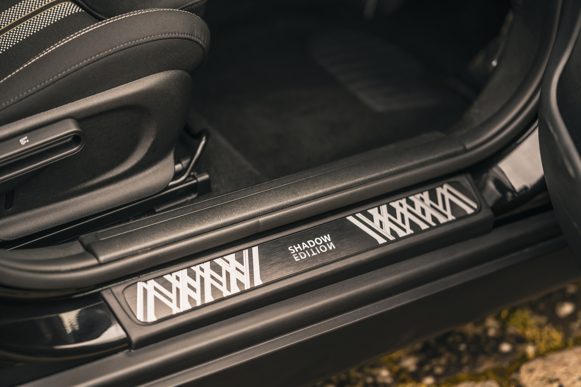 Download 2021 Mini Clubman Cooper S Shadow Edition - Door Sill HD Wallpaper 1920x1280 #18