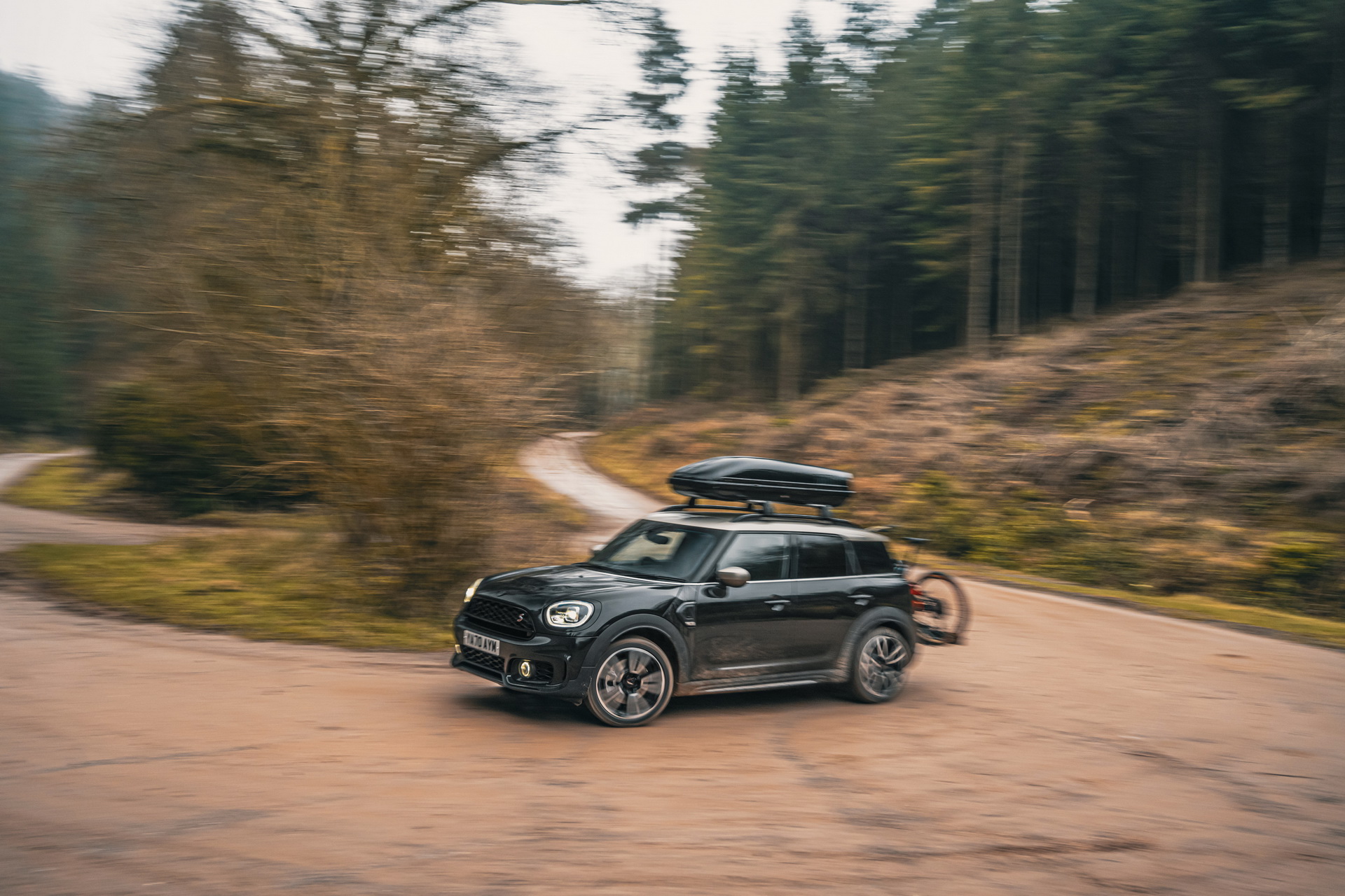 Download 2021 Mini Countryman Cooper S Shadow Edition - Front Three-Quarter HD Wallpaper 1920x1280 #10