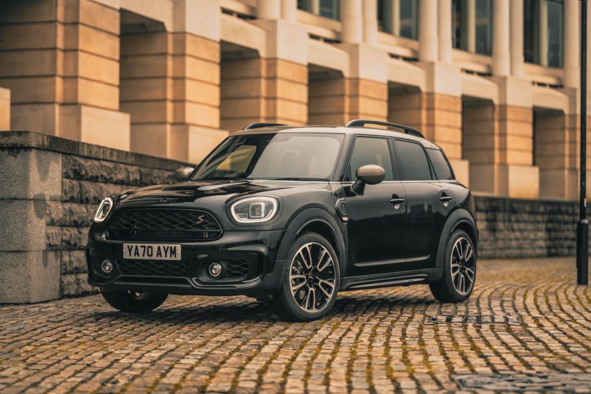 2021 Mini Countryman Cooper S Shadow Edition - Front Three-Quarter Wallpaper 850x567 #1