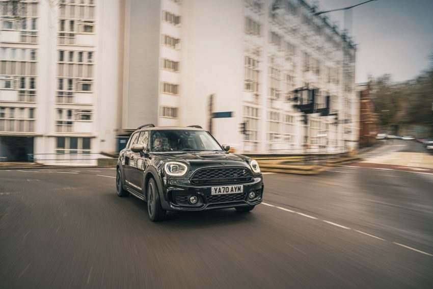 2021 Mini Countryman Cooper S Shadow Edition - Front Three-Quarter Wallpaper 850x567 #9