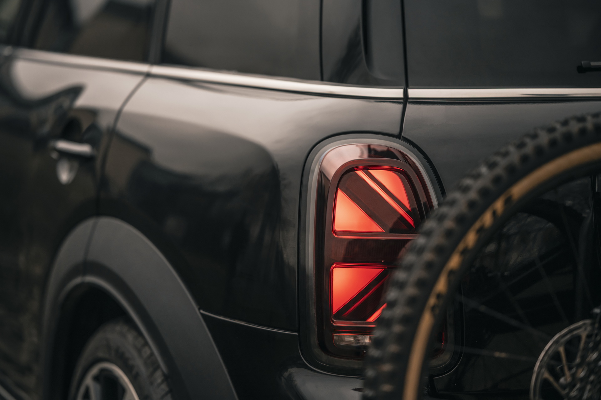 Download 2021 Mini Countryman Cooper S Shadow Edition - Tail Light HD Wallpaper 1920x1280 #37