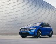 2021 Skoda Enyaq Sportline iV 80x - Front Three-Quarter Wallpaper 190x150