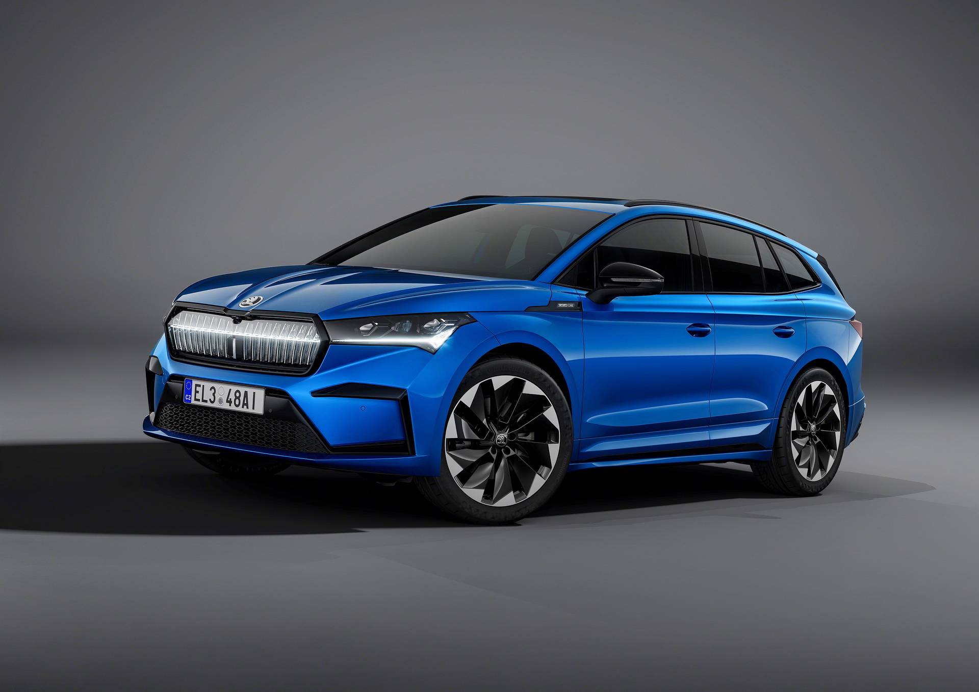 Download 2021 Skoda Enyaq Sportline iV 80x - Front Three-Quarter HD Wallpaper 1920x1357 #80