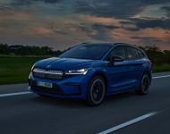 2021 Skoda Enyaq Sportline iV 80x - Front Three-Quarter Wallpaper 190x150