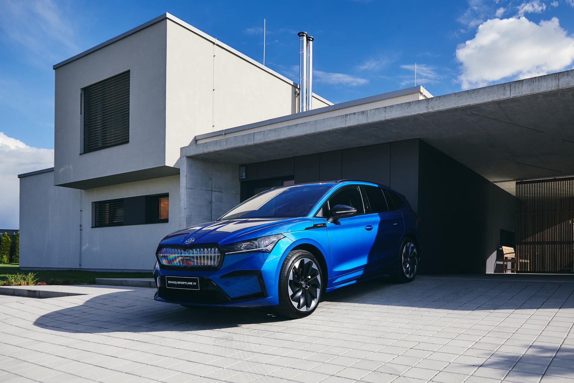 Download 2021 Skoda Enyaq Sportline iV 80x - Front Three-Quarter HD Wallpaper 1920x1280 #28