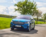 2021 Skoda Enyaq Sportline iV 80x - Front Three-Quarter Wallpaper 190x150