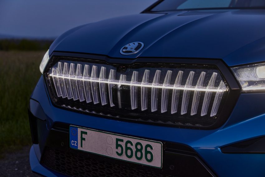 2021 Skoda Enyaq Sportline iV 80x - Grille Wallpaper 850x567 #54