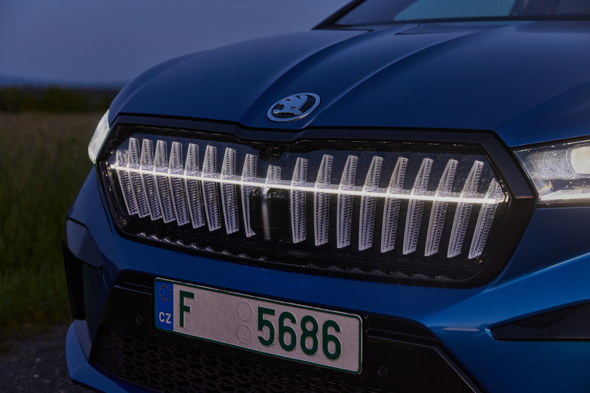 Download 2021 Skoda Enyaq Sportline iV 80x - Grille HD Wallpaper 1920x1281 #54