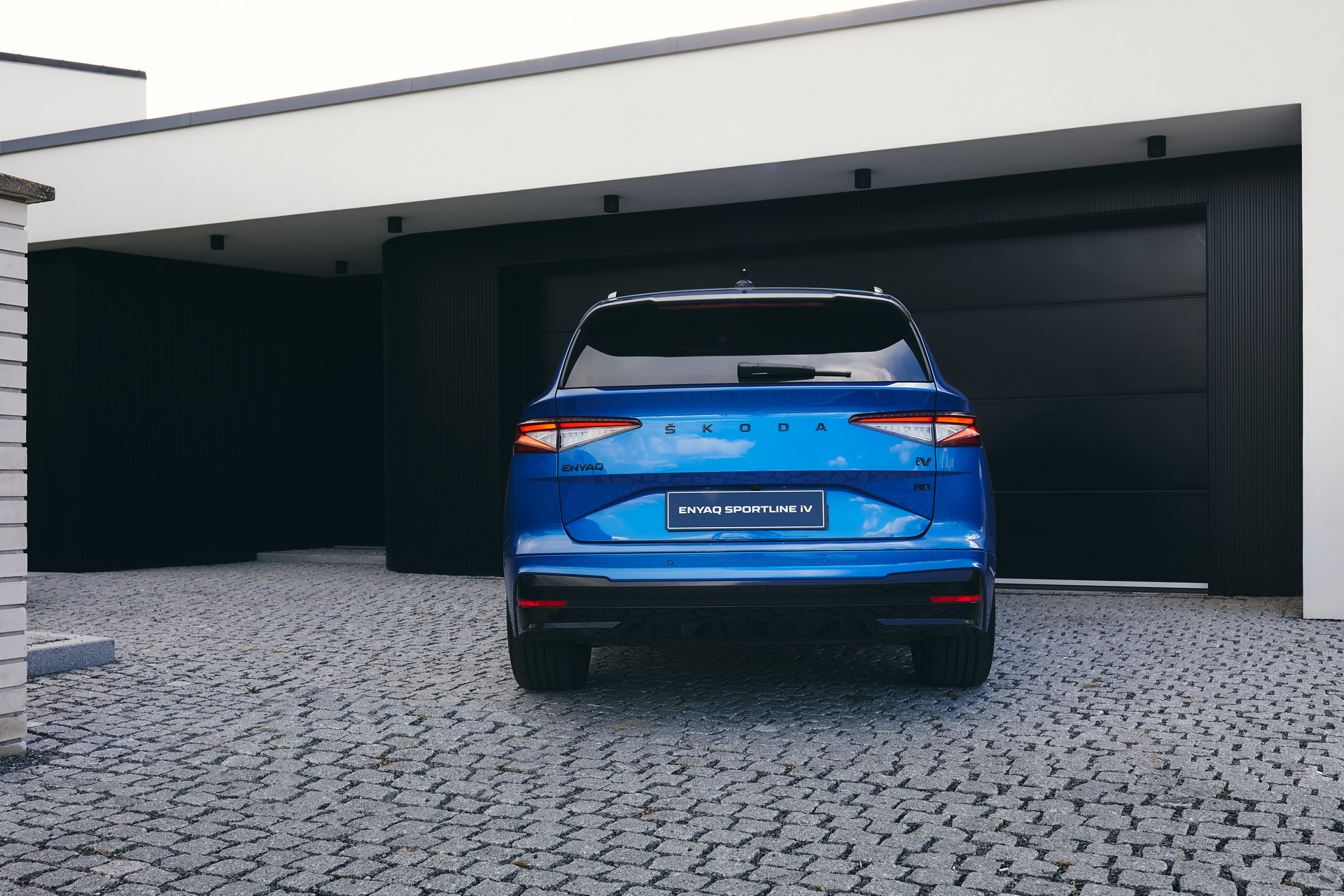 Download 2021 Skoda Enyaq Sportline iV 80x - Rear HD Wallpaper 1920x1280 #31