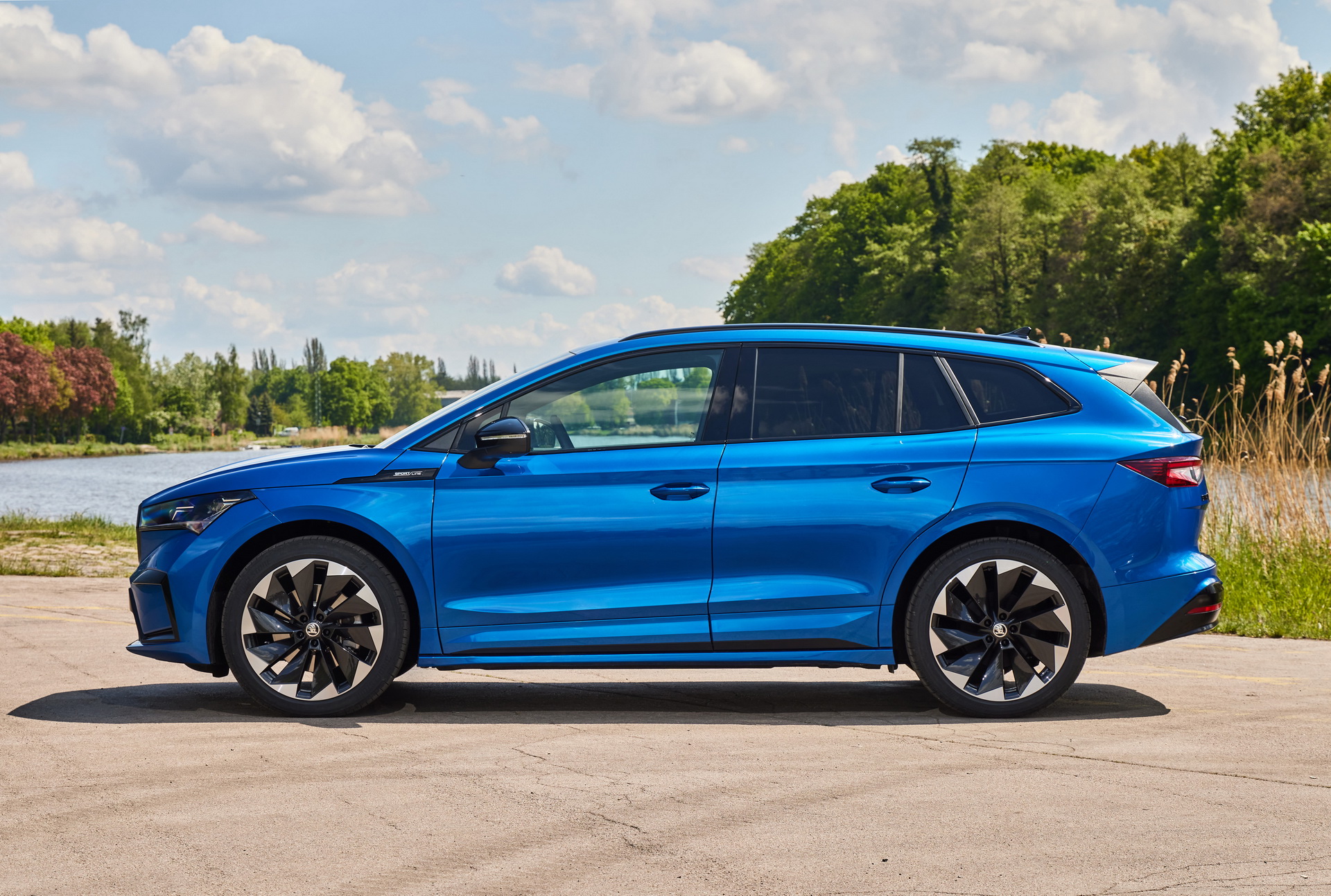 Download 2021 Skoda Enyaq Sportline iV 80x - Side HD Wallpaper 1920x1293 #9