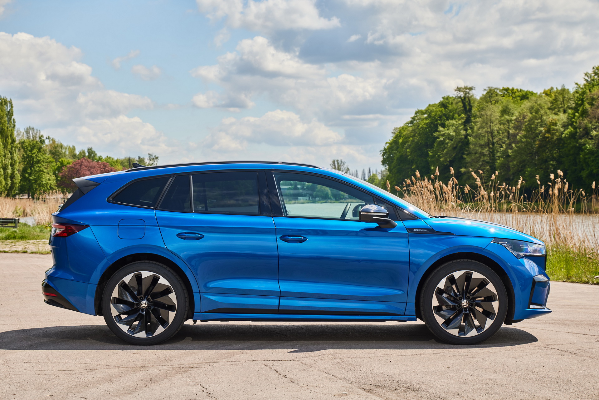 Download 2021 Skoda Enyaq Sportline iV 80x - Side HD Wallpaper 1920x1281 #16