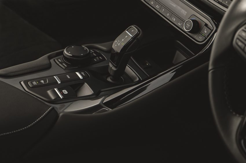 2021 Toyota GR Supra 2.0 - Central Console Wallpaper 850x562 #79