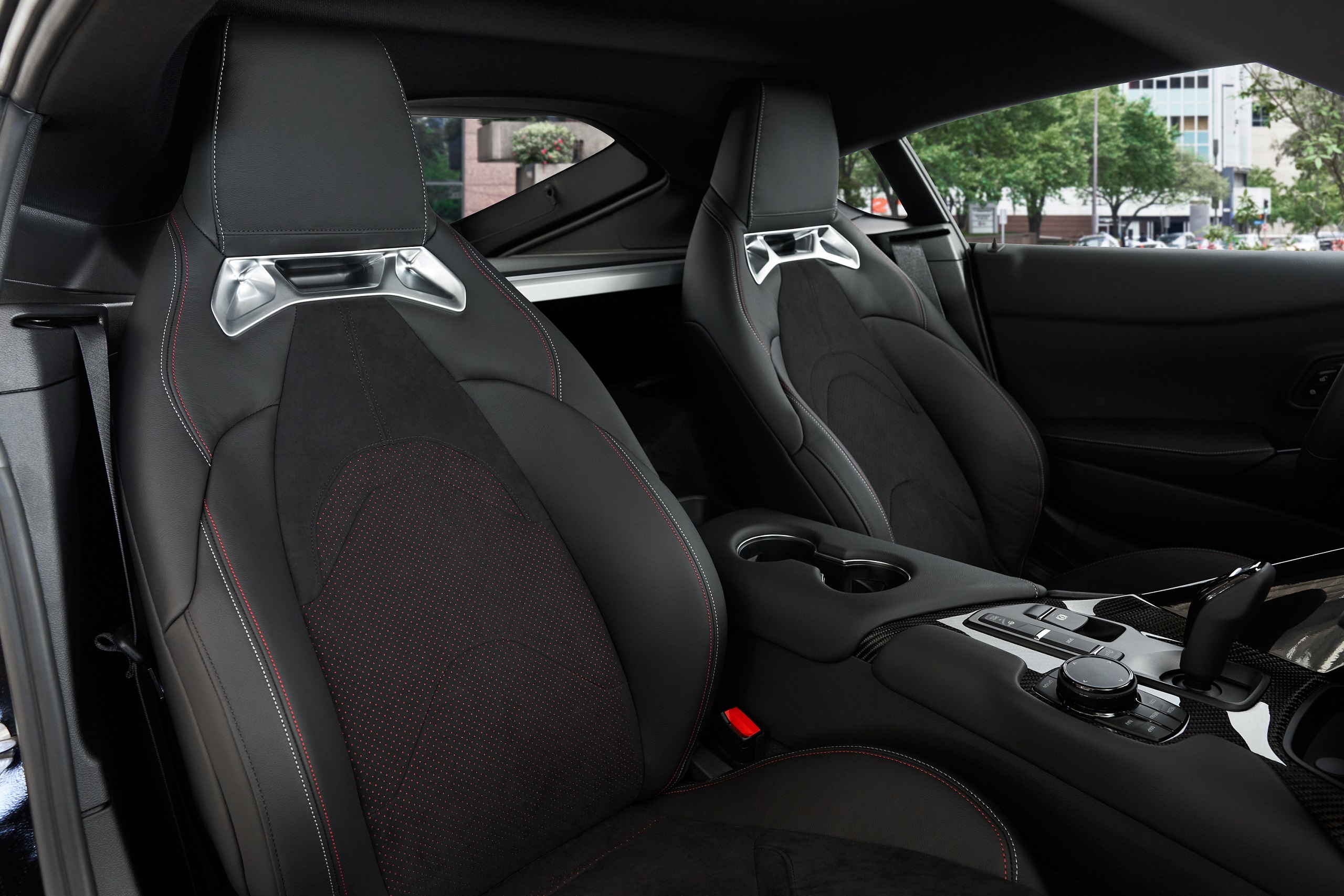 Download 2021 Toyota GR Supra 2.0 - Interior, Seats HD Wallpaper 2560x1706 #55