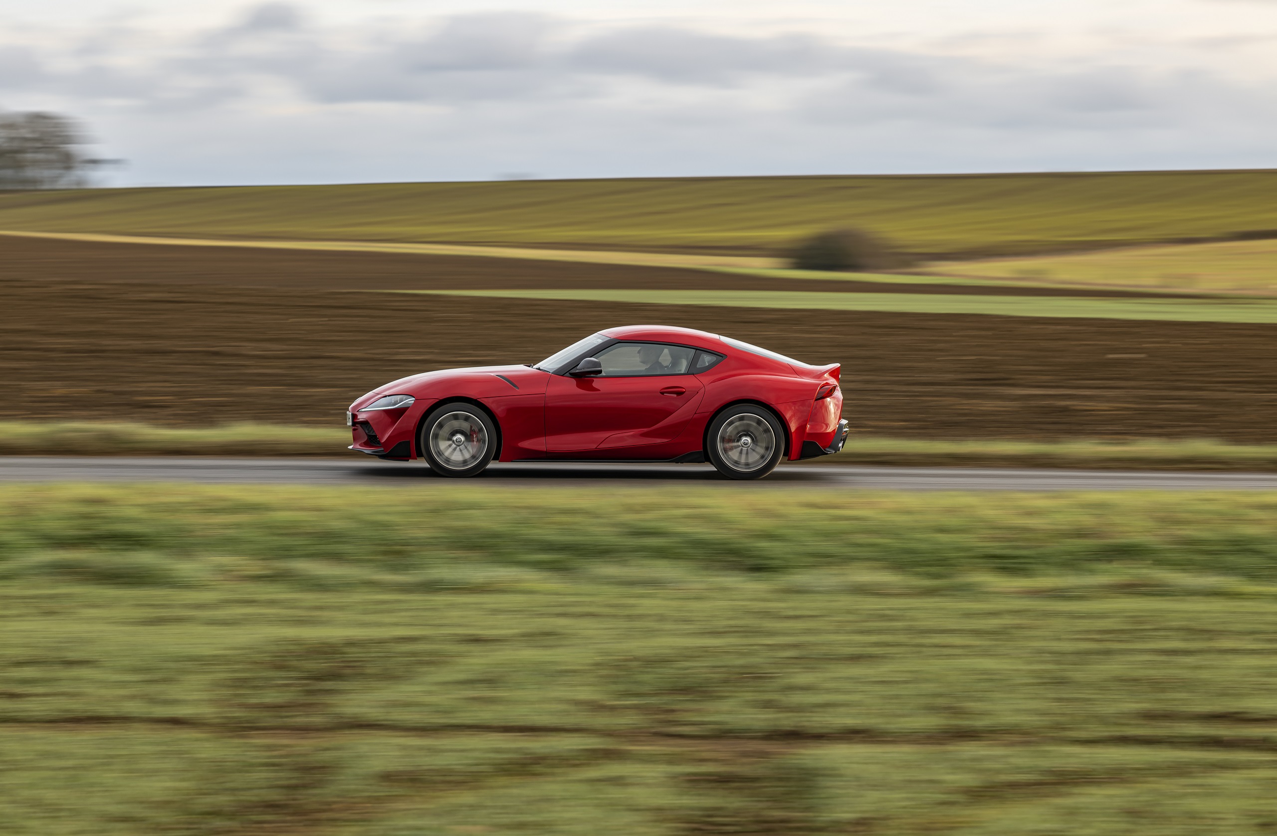 Download 2021 Toyota GR Supra 2.0 - Side HD Wallpaper 2560x1676 #61