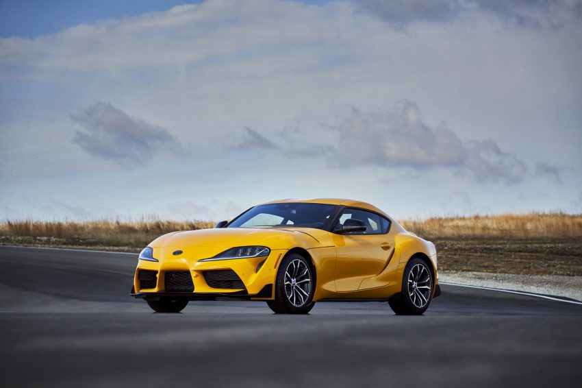 2021 Toyota GR Supra 2.0 [US-spec] - Front Three-Quarter Wallpaper 850x566 #10