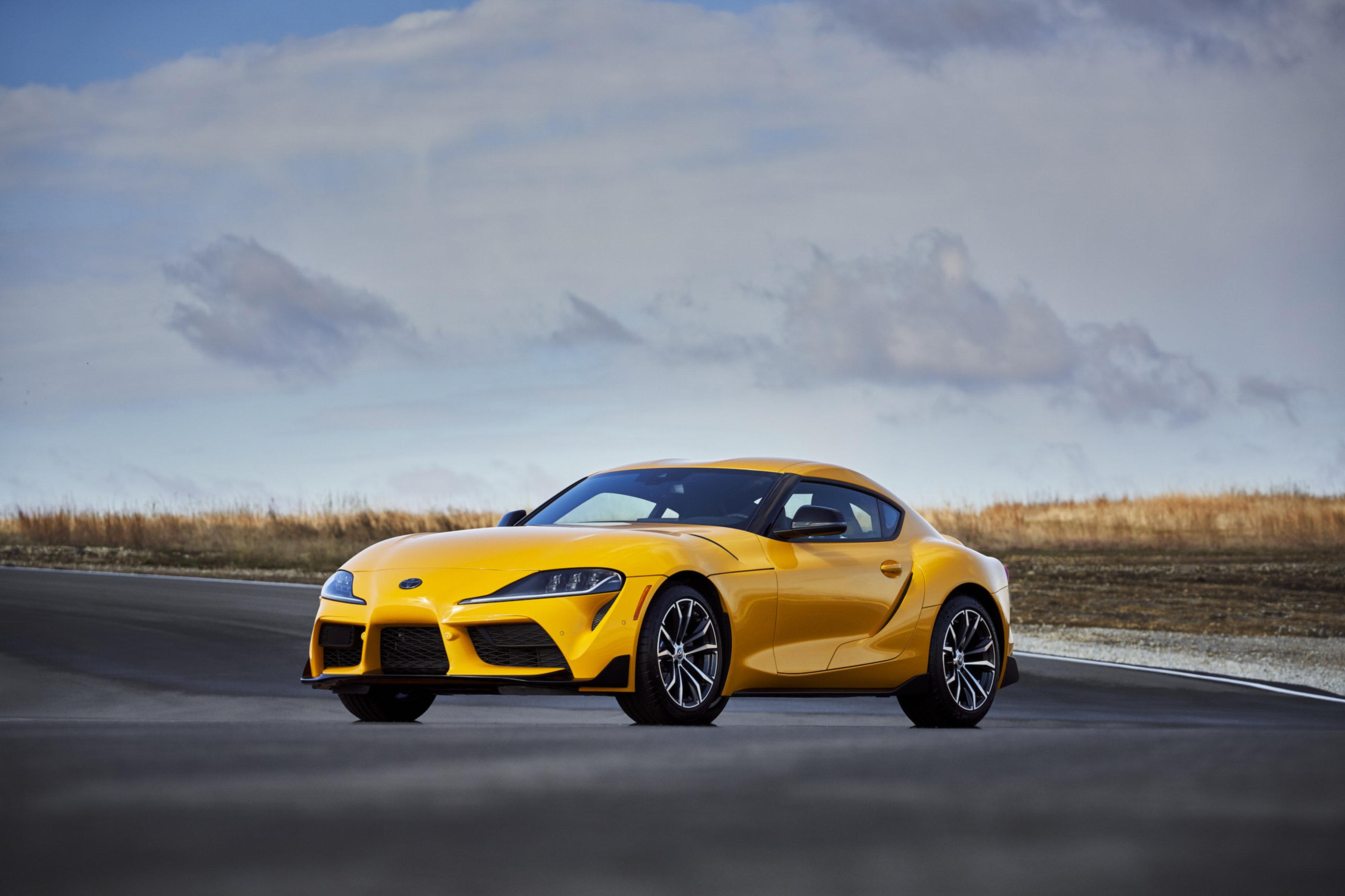 Download 2021 Toyota GR Supra 2.0 [US-spec] - Front Three-Quarter HD Wallpaper 3600x2399 #10