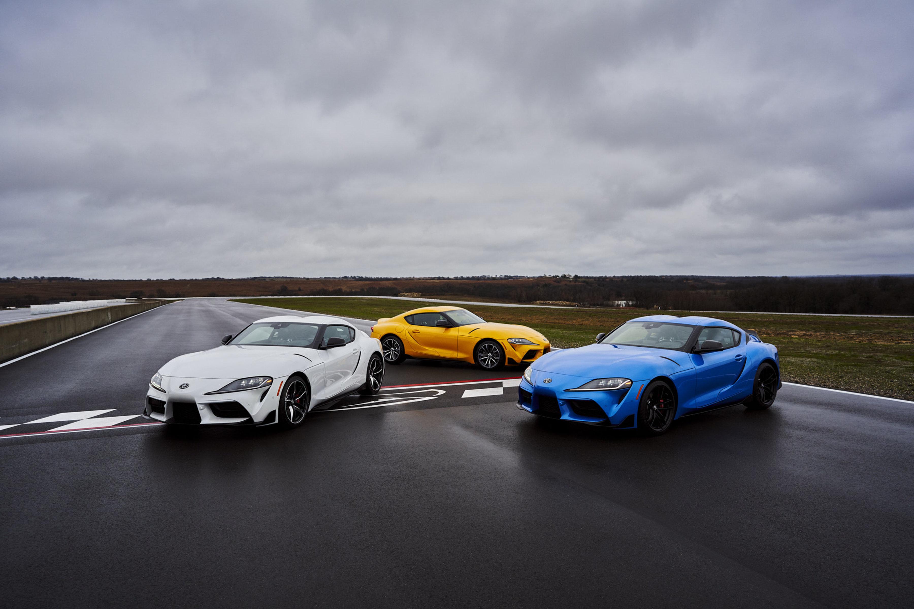 Download 2021 Toyota GR Supra 2.0 [US-spec] - Front HD Wallpaper 3600x2399 #17