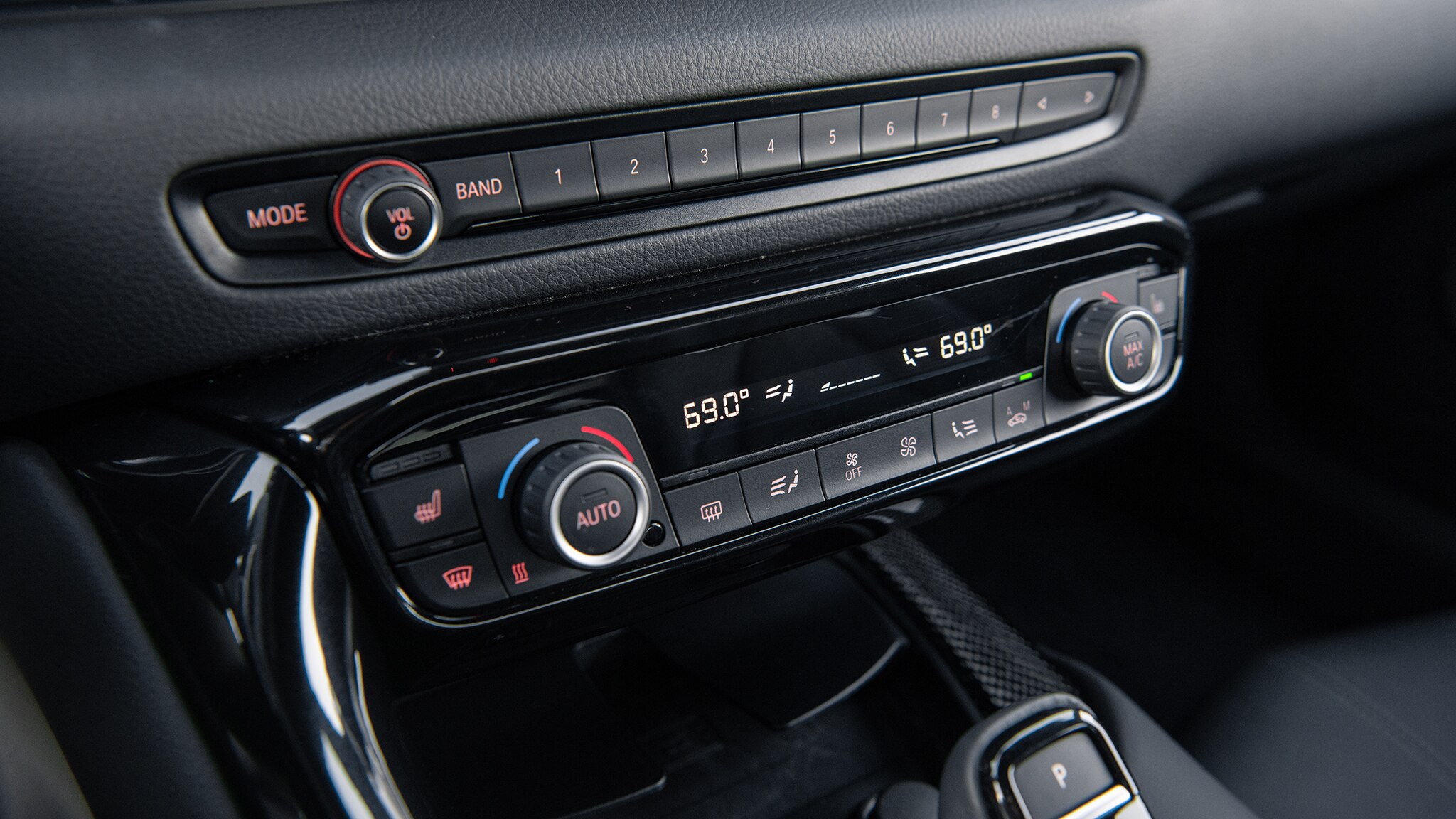 Download 2021 Toyota GR Supra 3.0 Premium - Central Console HD Wallpaper 2048x1152 #25