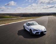 2021 Toyota GR Supra 3.0 Premium [US-spec] - Front Three-Quarter Wallpaper 190x150