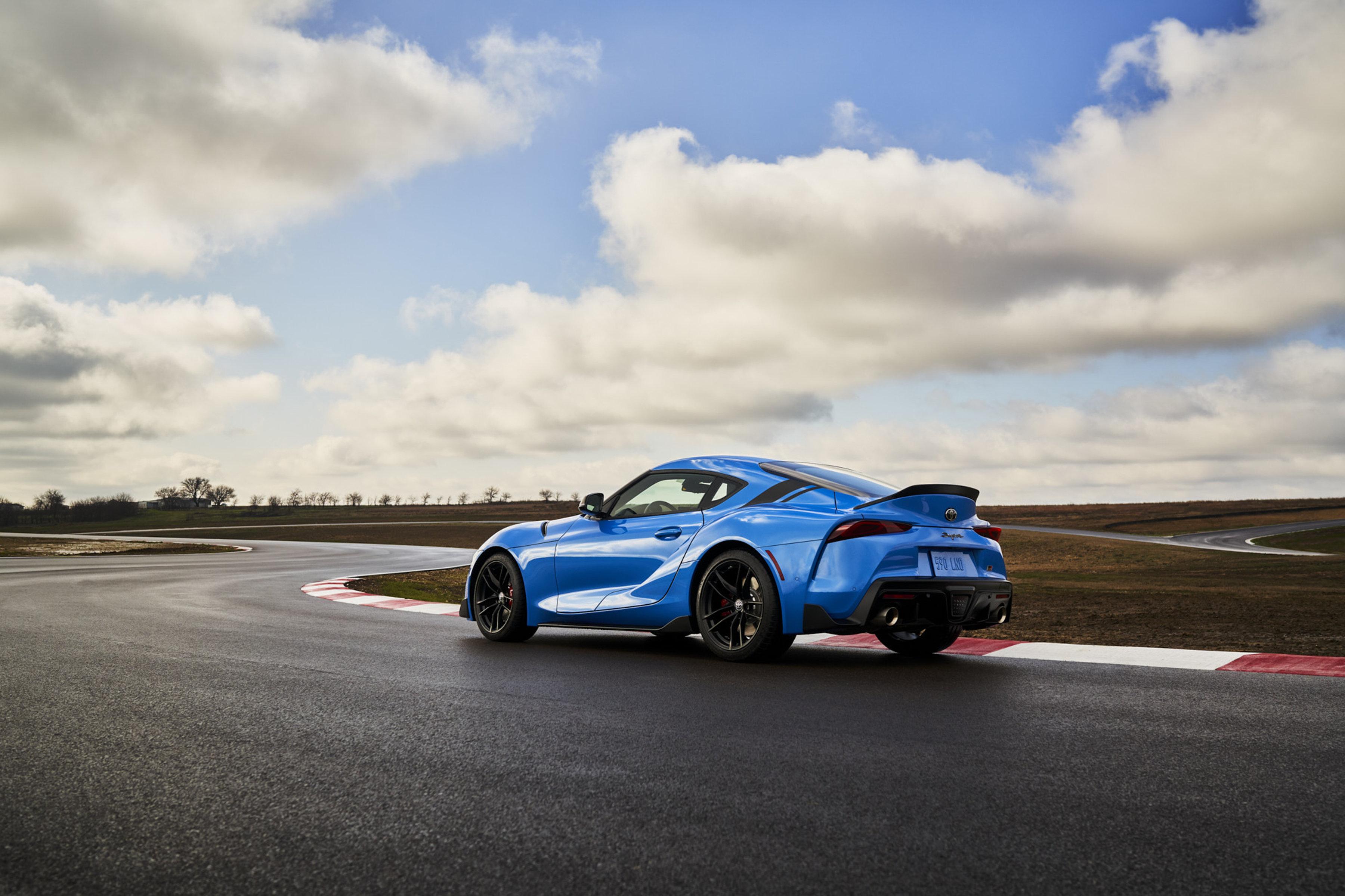 Download 2021 Toyota GR Supra A91 Edition [US-spec] - Rear Three-Quarter HD Wallpaper 3600x2399 #39