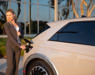 2022 Hyundai Ioniq 5 - Charging Wallpaper 190x150