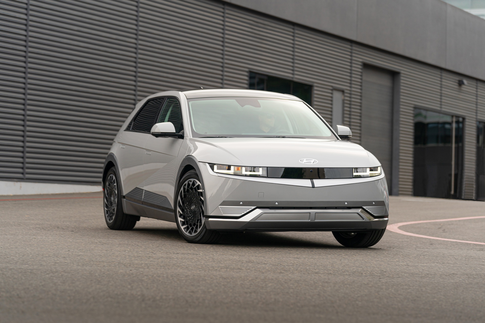 Download 2022 Hyundai Ioniq 5 - Front HD Wallpaper 1920x1280 #71