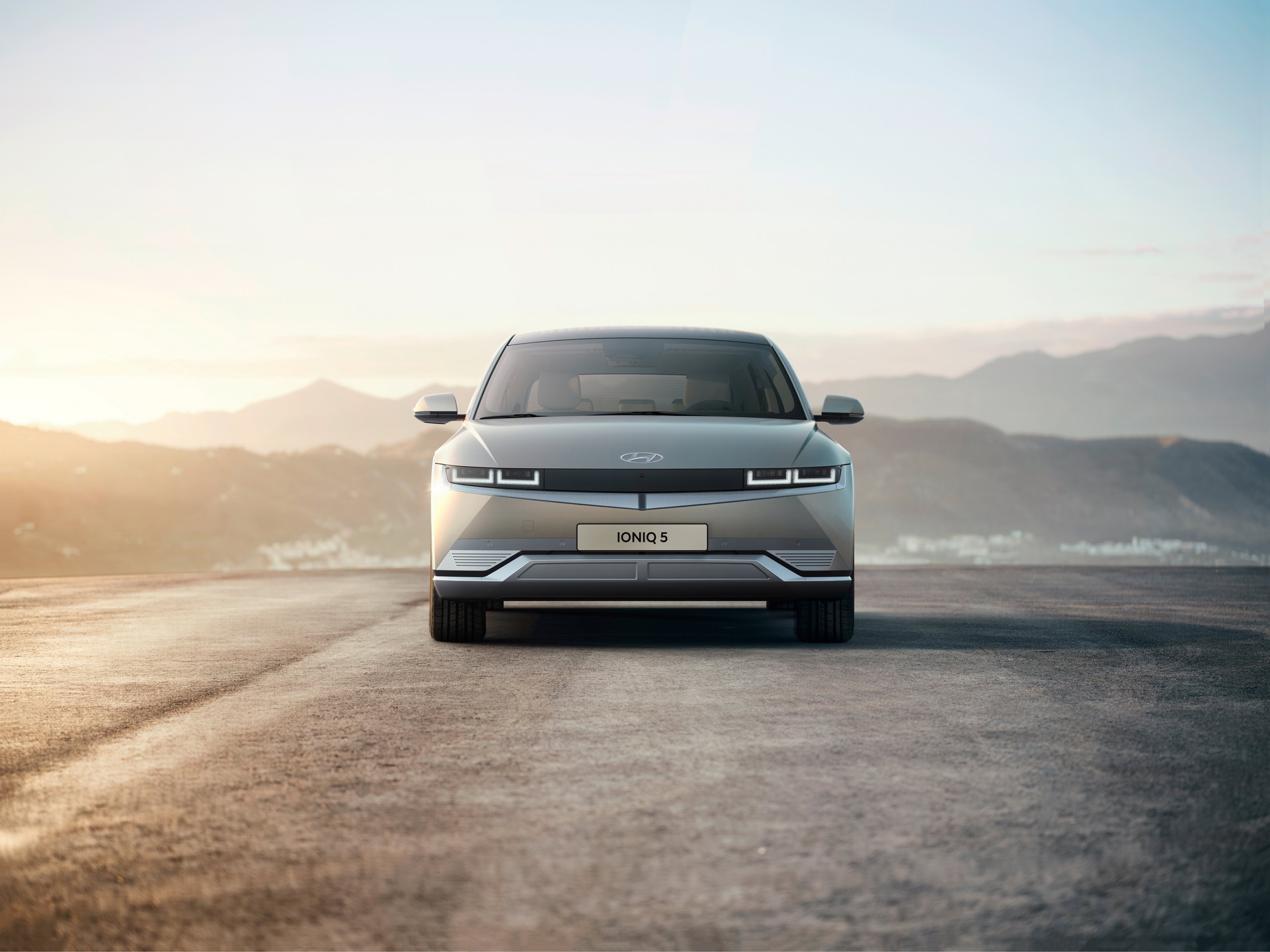 Download 2022 Hyundai Ioniq 5 - Front HD Wallpaper 1921x1440 #240