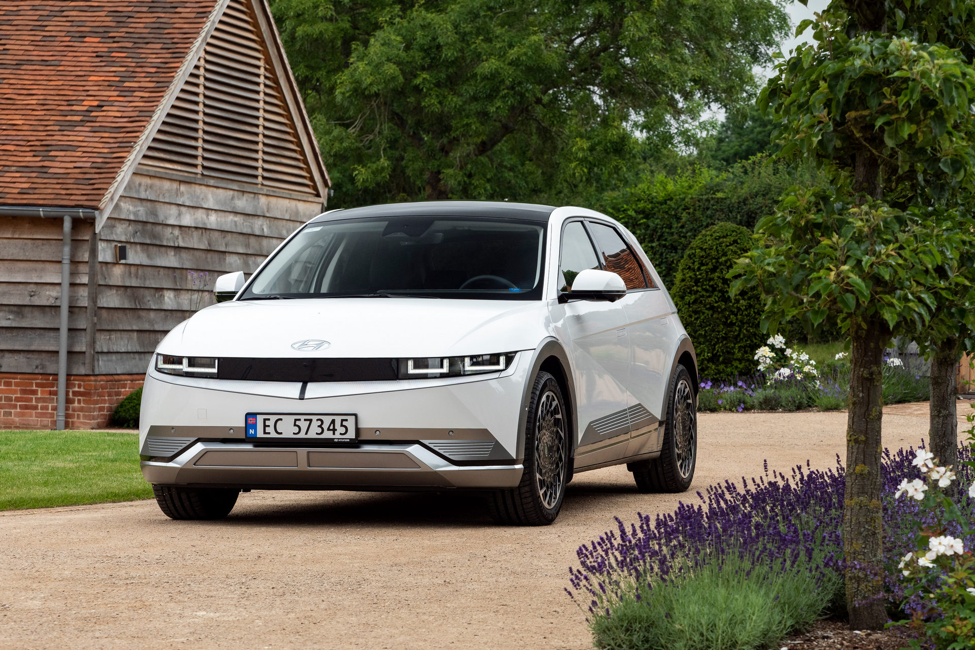 Download 2022 Hyundai Ioniq 5 - Front HD Wallpaper 1920x1280 #24