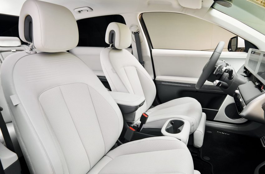 2022 Hyundai Ioniq 5 - Interior, Front Seats Wallpaper 850x557 #49