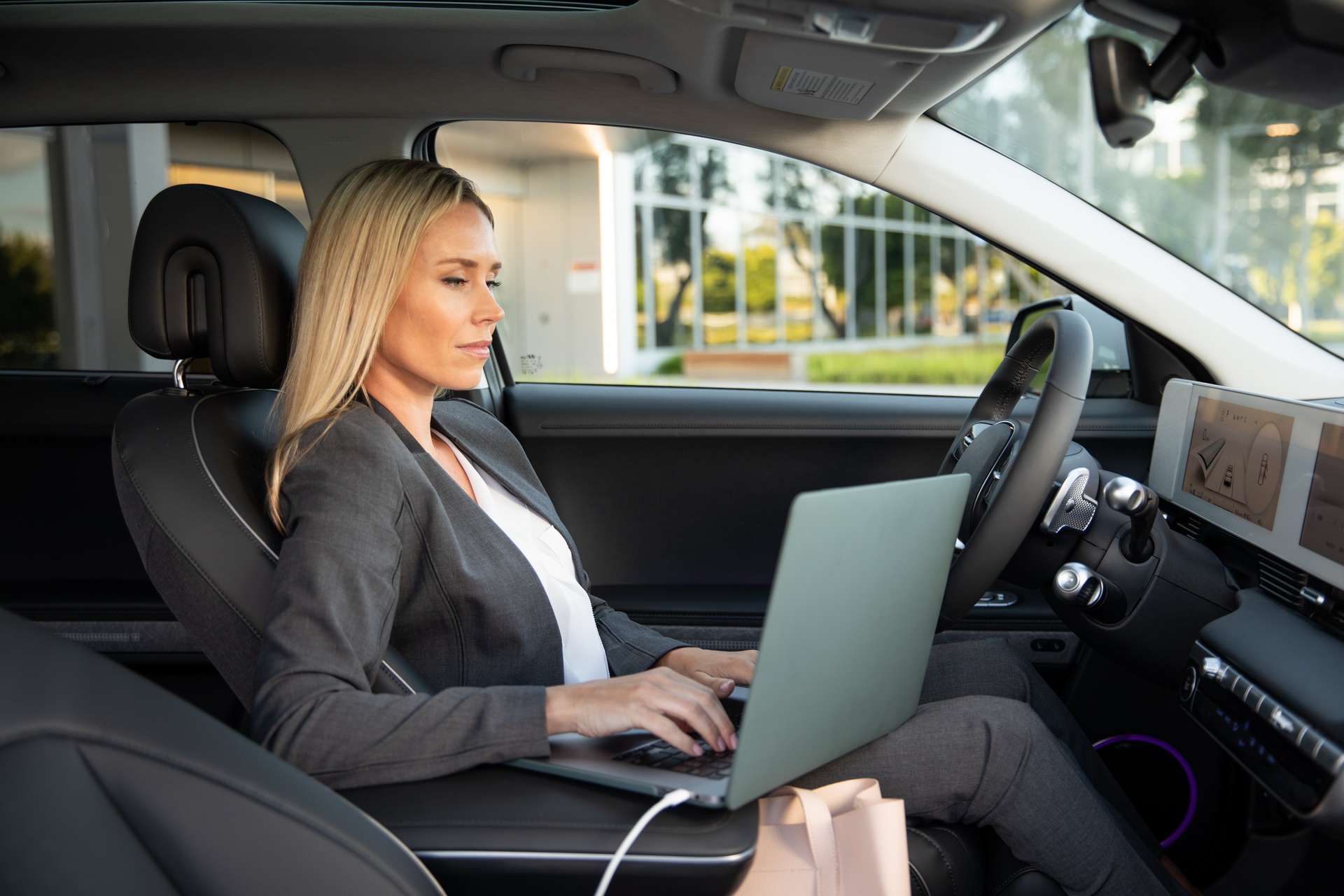 Download 2022 Hyundai Ioniq 5 - Interior HD Wallpaper 1920x1280 #167